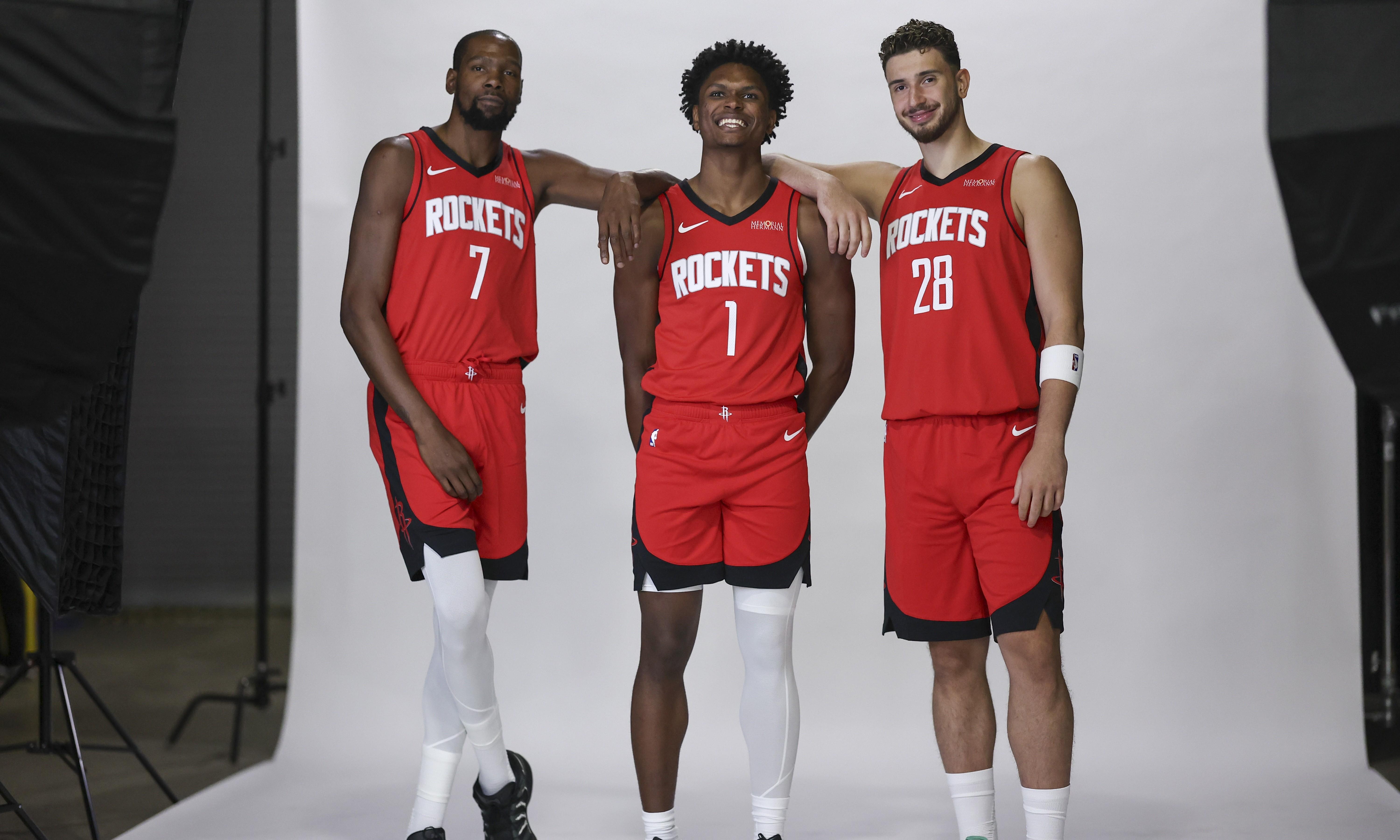 开云体育入口-赛地聚焦——NBA总决赛今夜热度飙升;迈阿密热火篮板制胜;更衣室稳定;更衣室氛围转暖的简单介绍