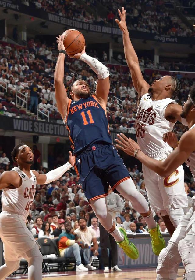 开云娱乐-加时末段NBA常规赛传出新动向,芝加哥公牛更衣室发声,管理层表态——赛场秩序良好,年轻球员得到机的简单介绍
